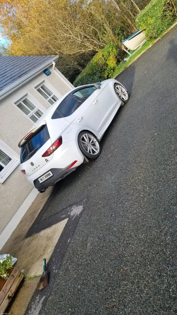 SEAT Leon 2013 - Image 1
