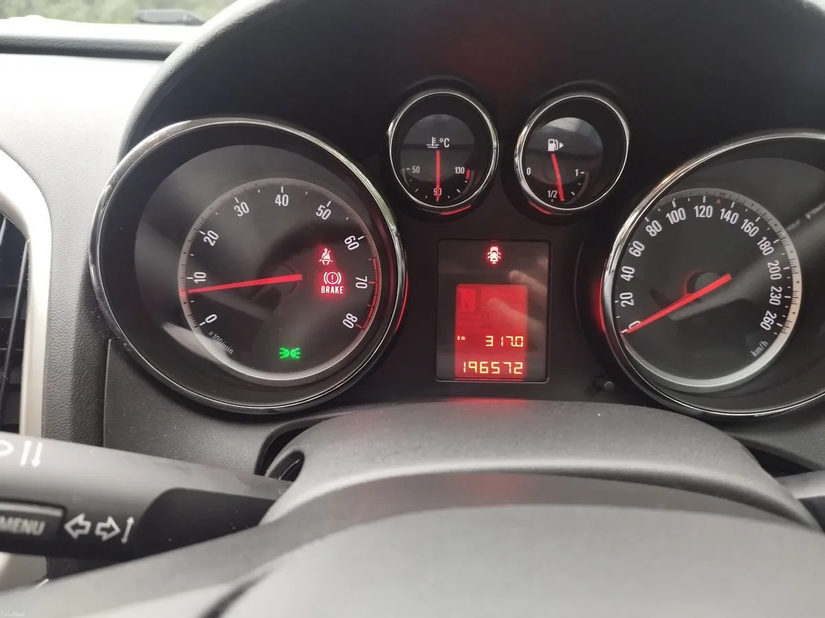 Opel Astra 2012 - Image 5