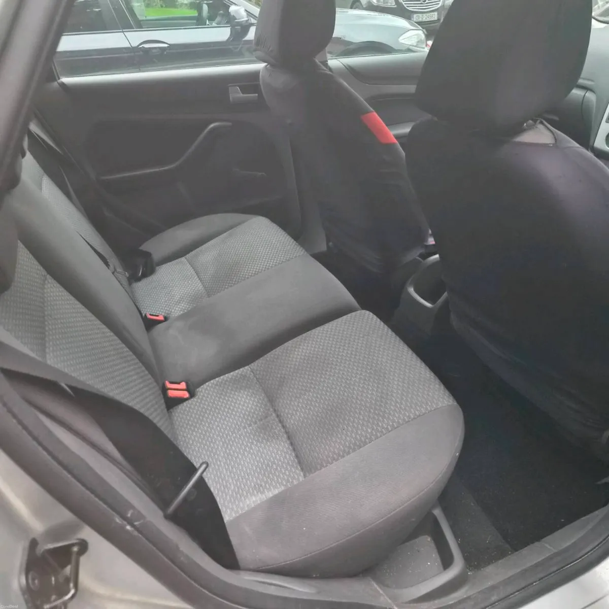 Ford focus - Image 5