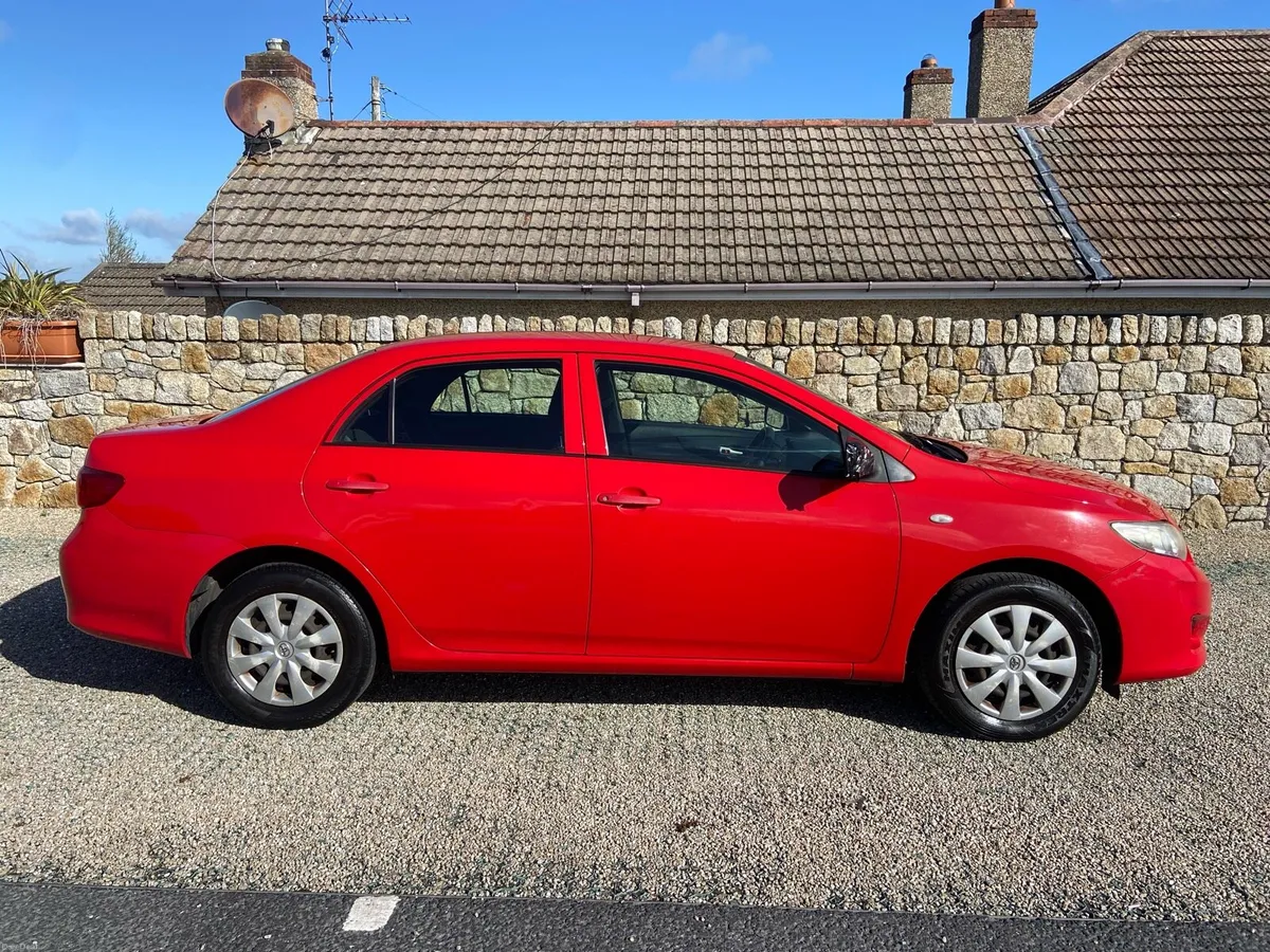 Toyota Corolla - Image 2