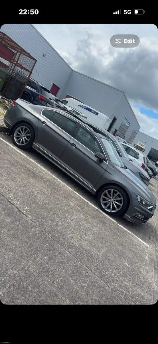 Volkswagen Passat - Image 2