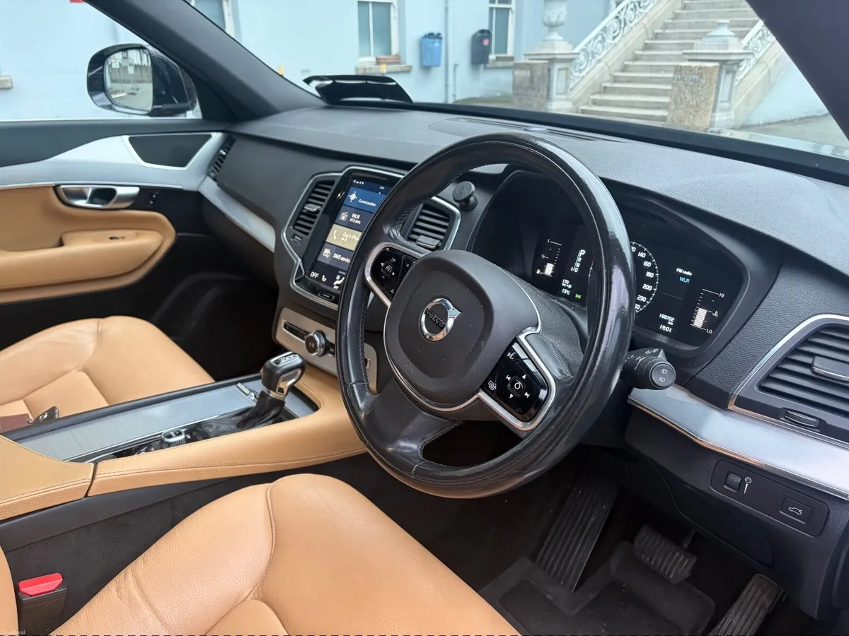Volvo XC90 2016 - Image 2
