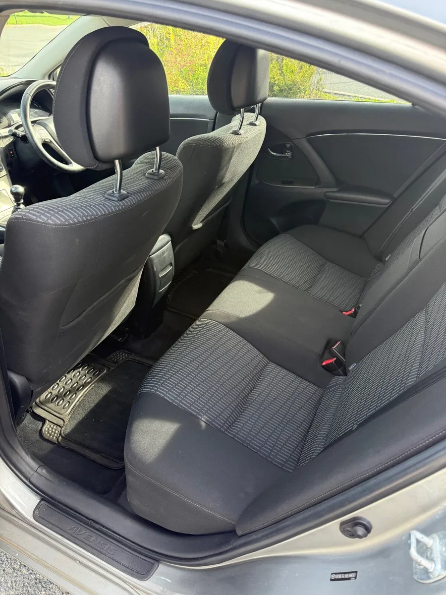 Toyota Avensis - Image 5