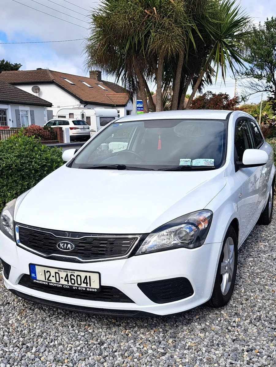 Kia Ceed 2012 - Image 2
