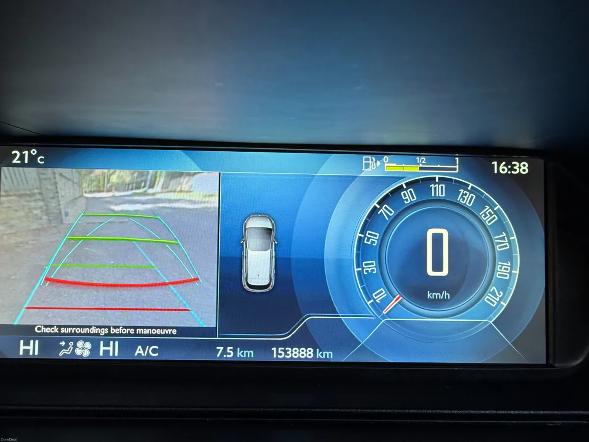 ✅  Automatic. 7 Seat. 2-yr Warranty. Glass-roof. - Image 4