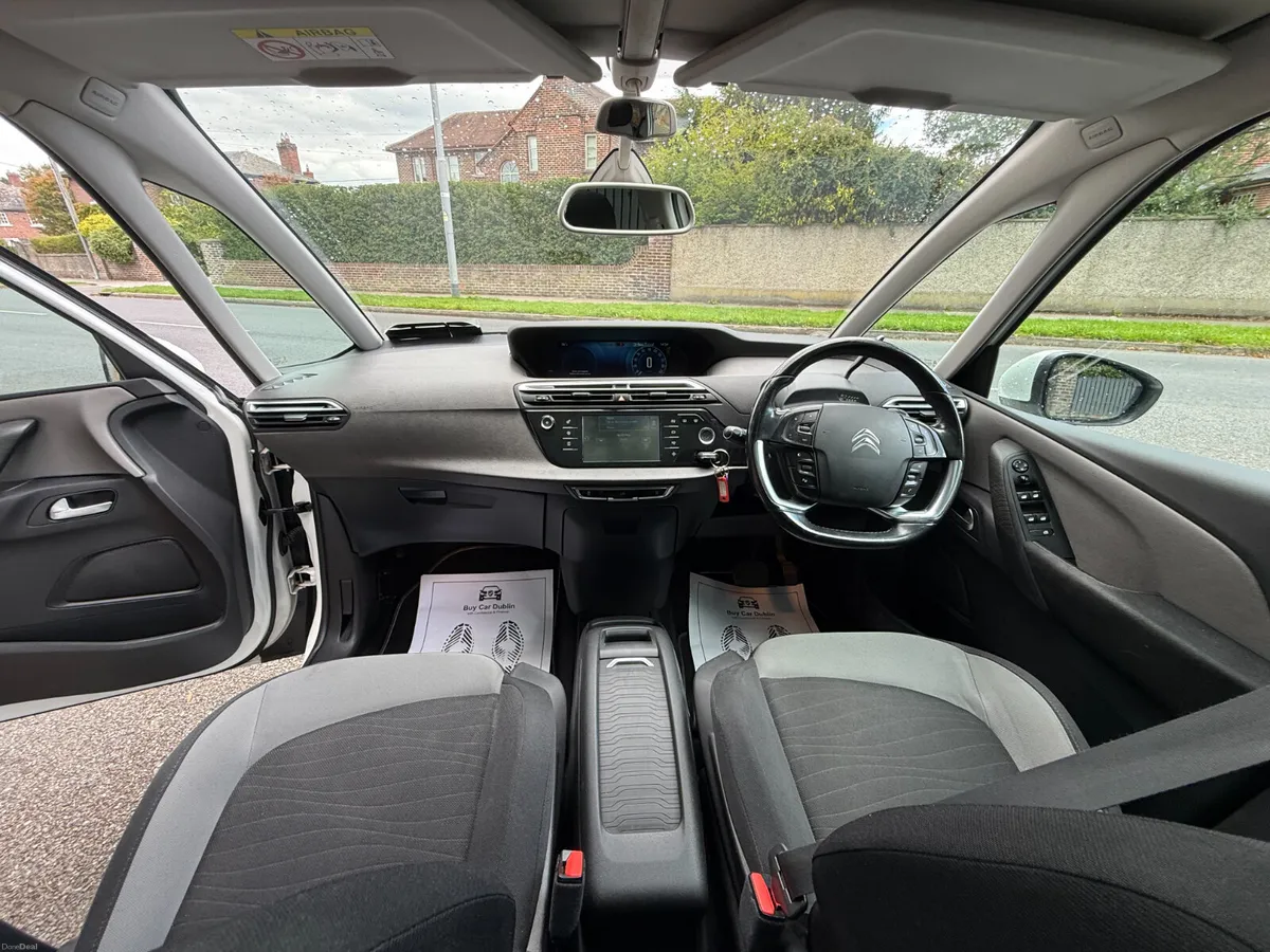 ✅  Automatic. 7 Seat. 2-yr Warranty. Glass-roof. - Image 3
