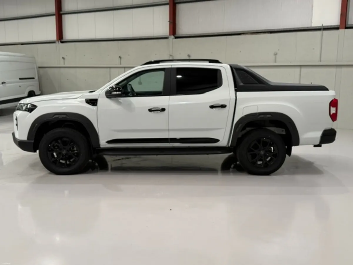 2026 MAXUS T60 BI-TURBO 4WD DOUBLE CAB 4 DR PICKUP - Image 4