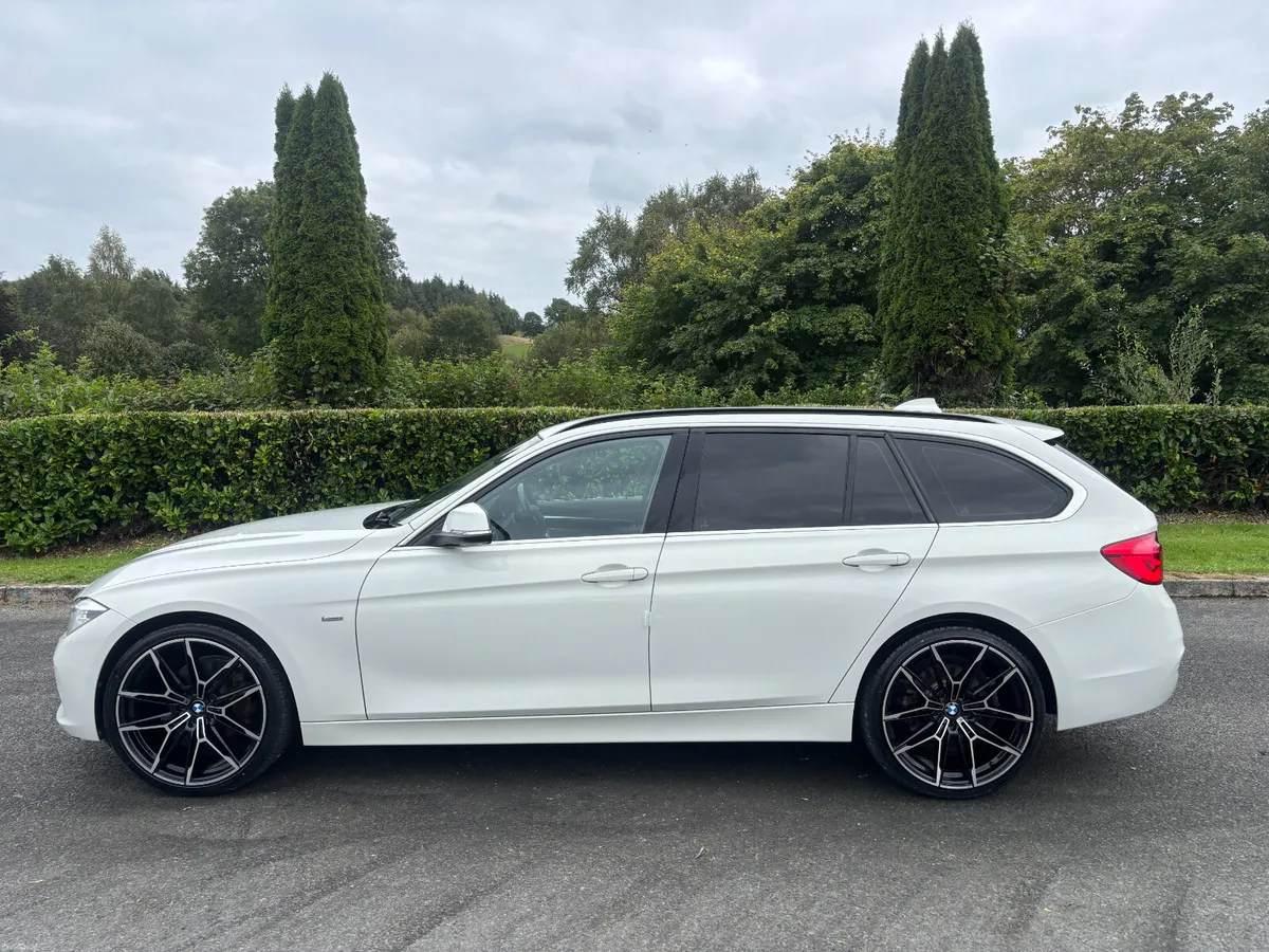 BMW 320i TOURING LUXURY AUTO 2017 - Image 5