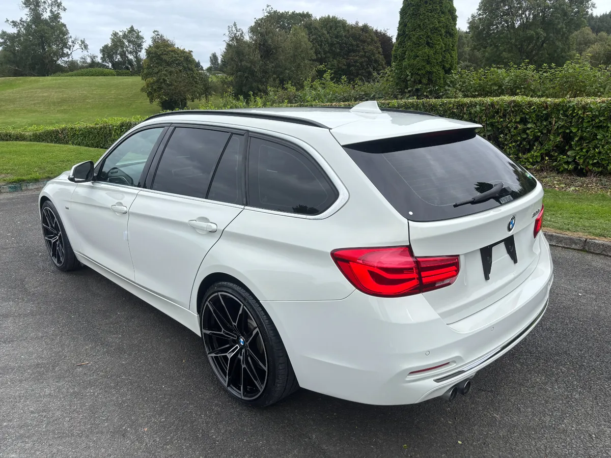 BMW 320i TOURING LUXURY AUTO 2017 - Image 6