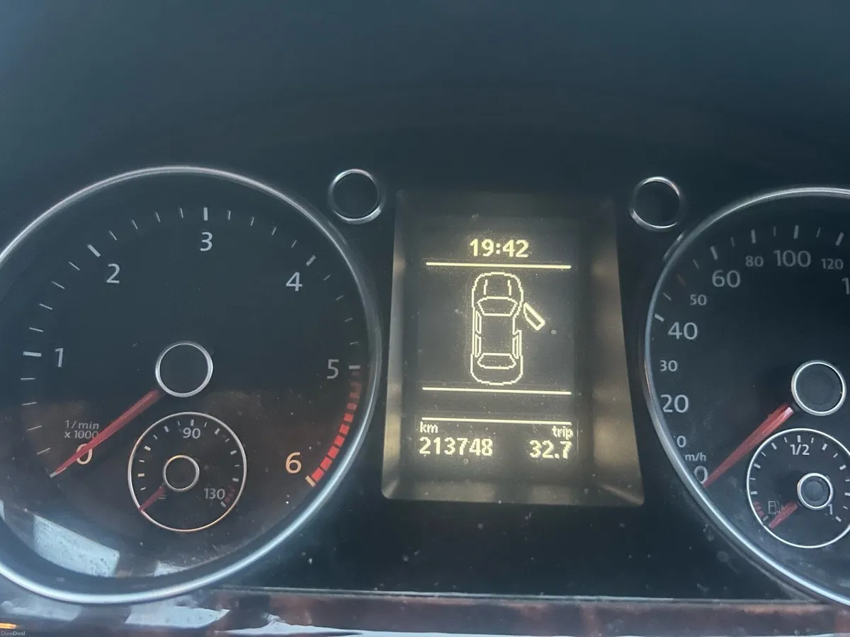 Car - Image 3