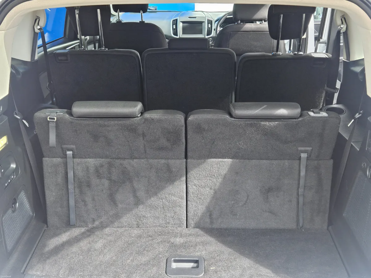 Ford S-Max  low mileage - Image 6