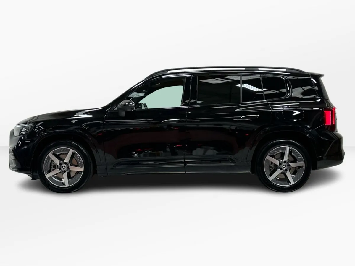Mercedes-Benz GLB ***Deposit Taken*** GLB200 AMG L - Image 5