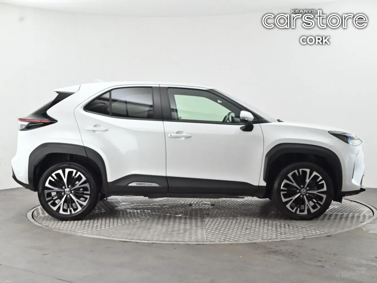 Toyota Yaris Cross 1.5 Hybrid CVT Luna - Image 2