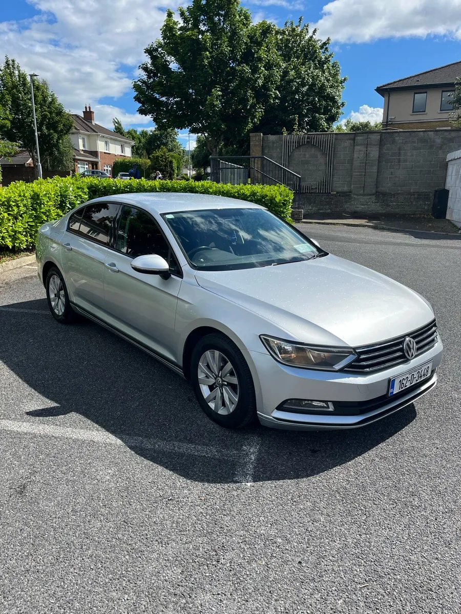 Volkswagen Passat - Image 2