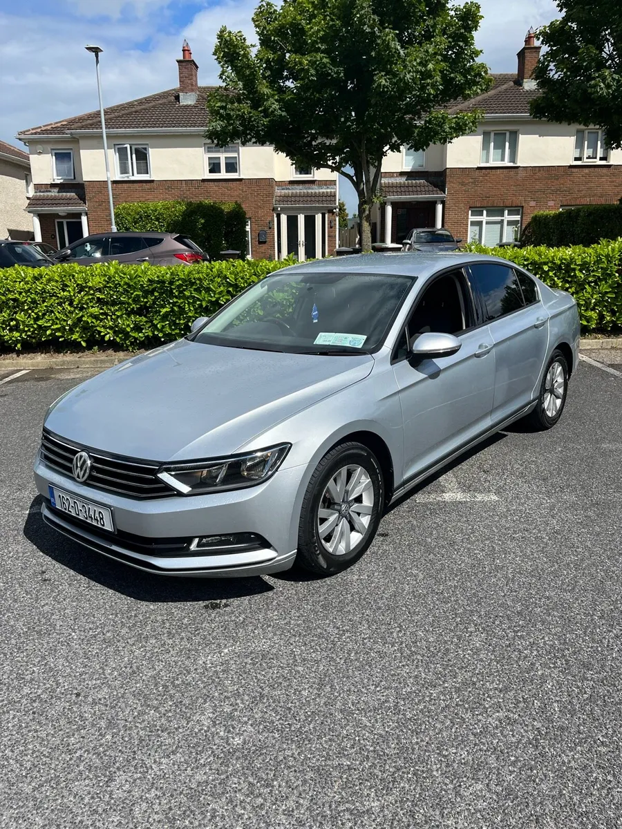 Volkswagen Passat - Image 5