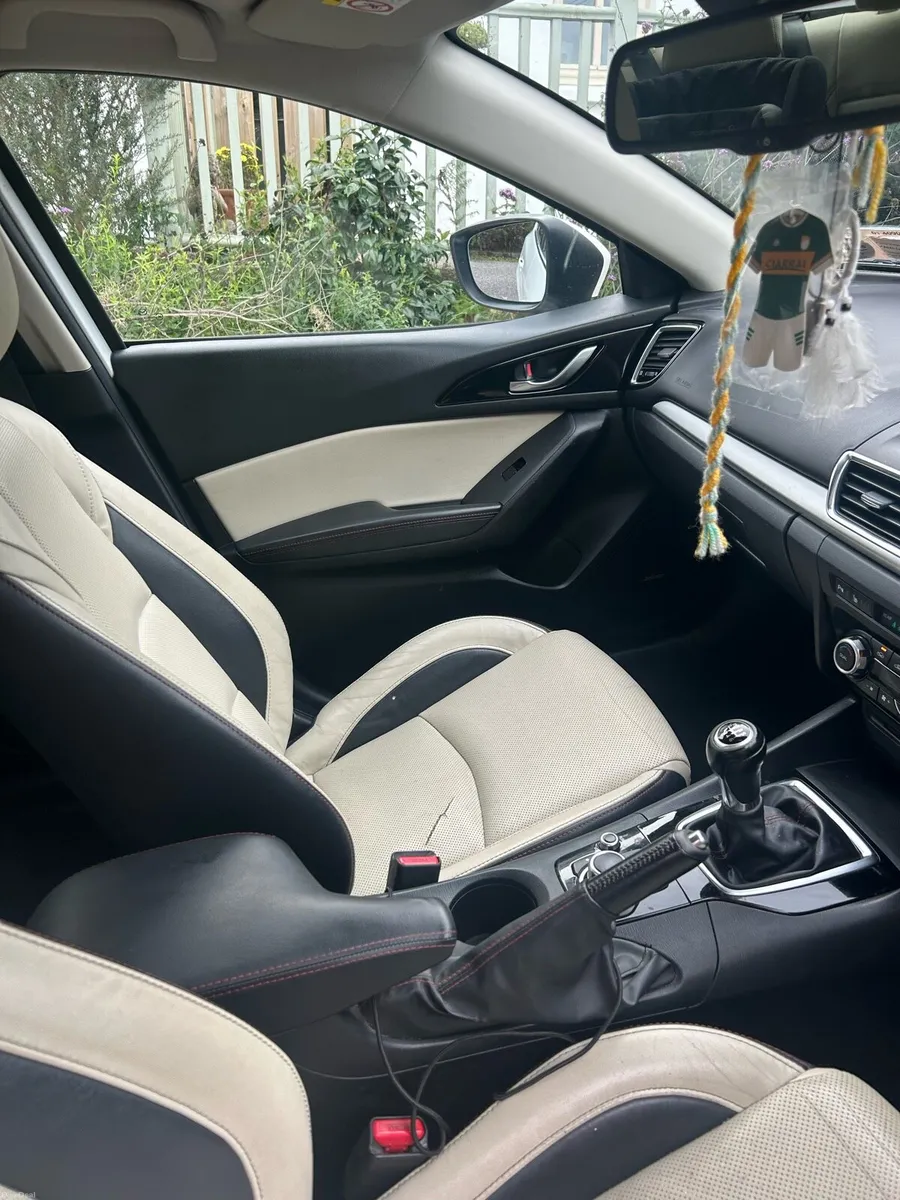 Mazda 3 - Image 6