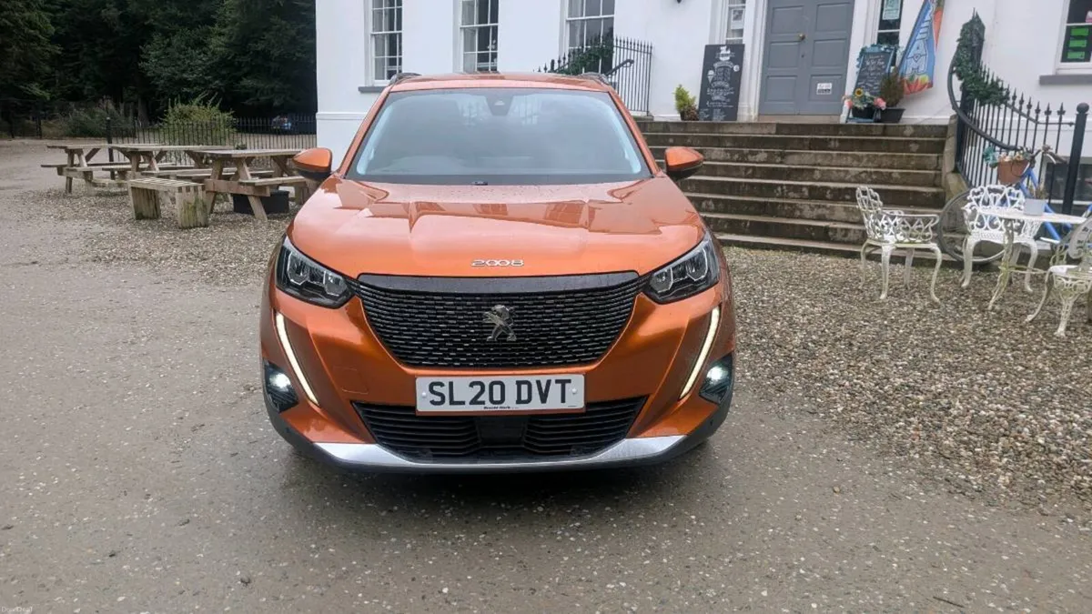 2020 Peugeot 2008 allure - Image 2