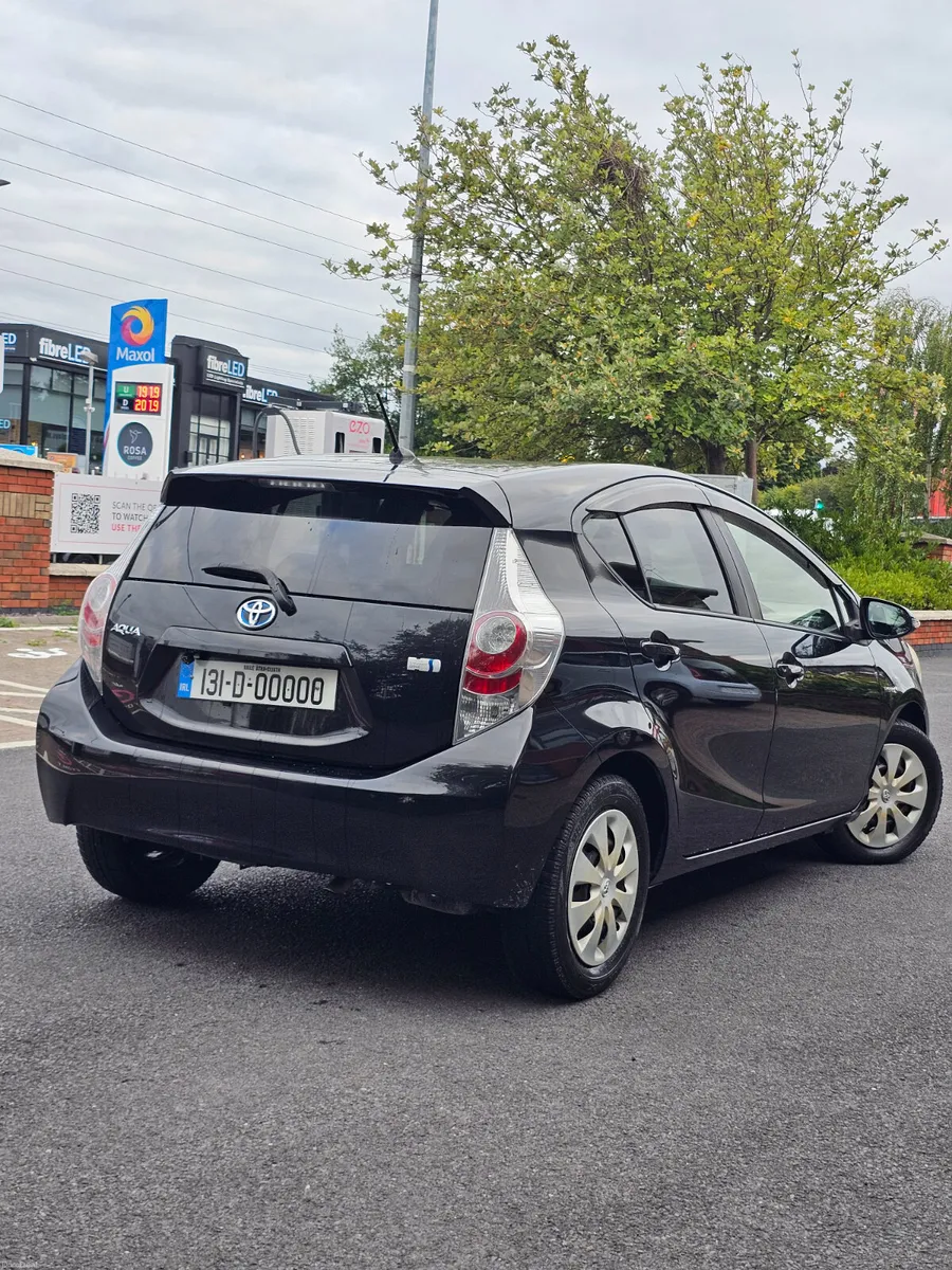 Toyota Aqua 2013 Automatic - Image 2