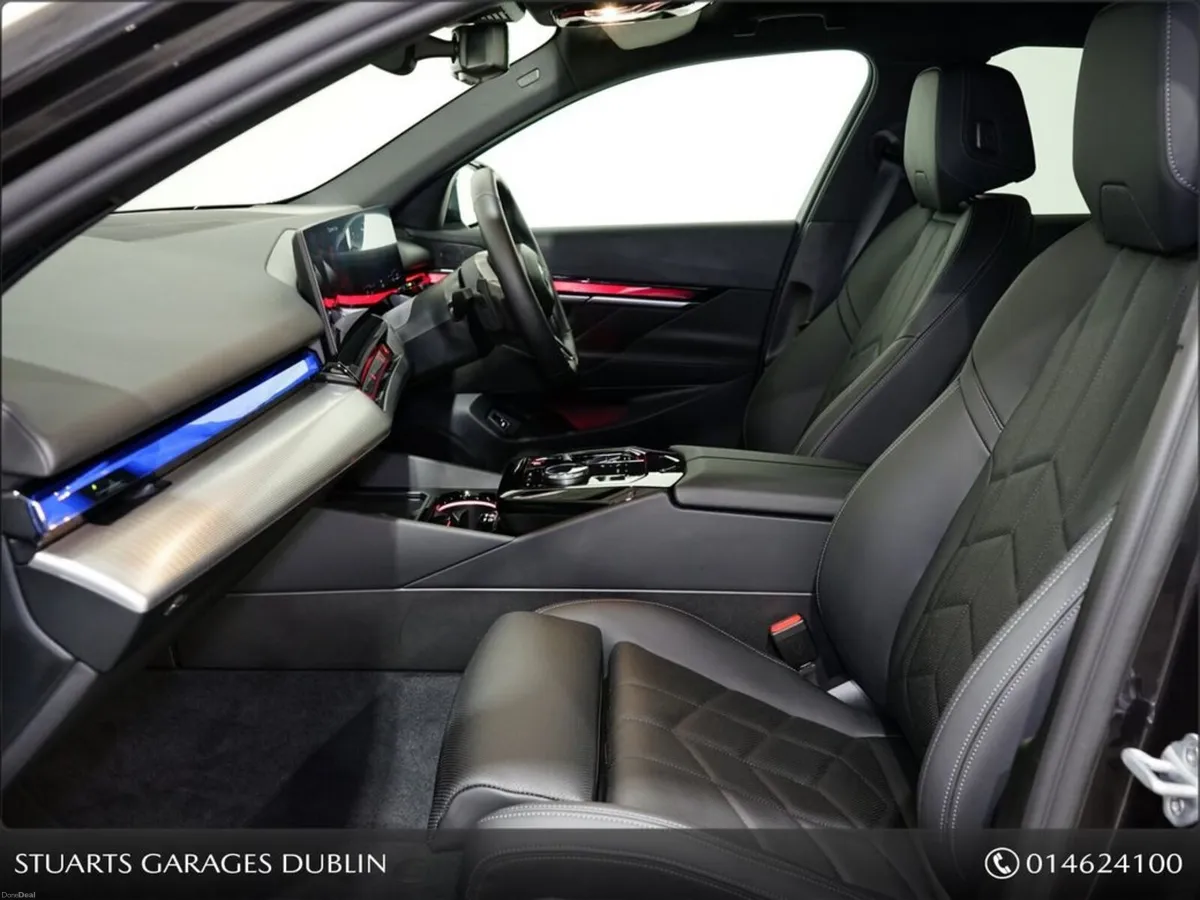 BMW 5-Series 252 REG: PANORAMIC ROOF, COMFORT PACK - Image 3