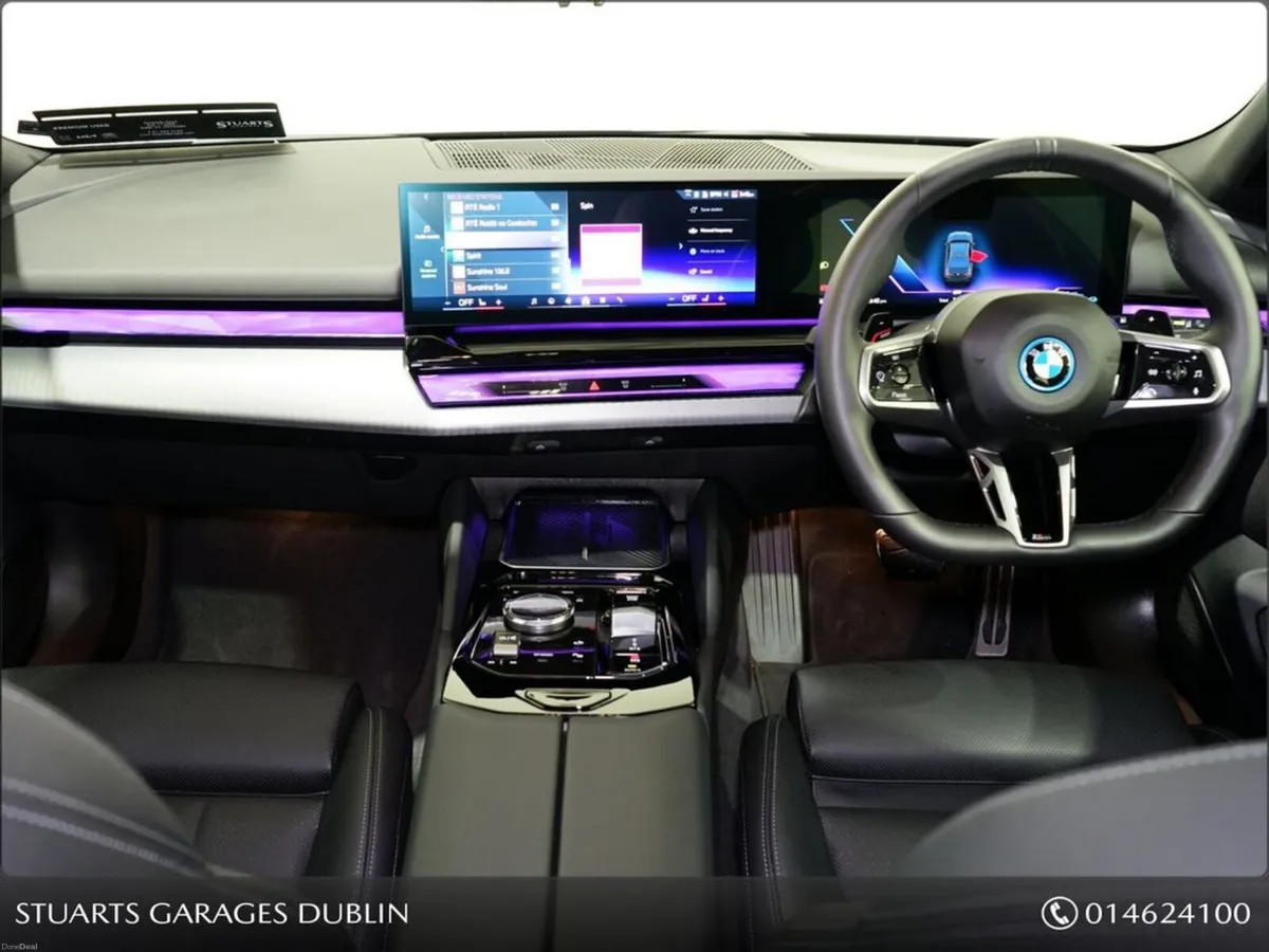 BMW 5-Series 252 REG: PANORAMIC ROOF, COMFORT PACK - Image 4