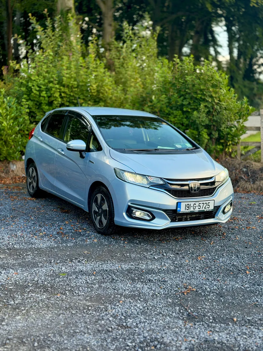 Honda Fit 2019 | 1.5 HYBRID | AUTOMATIC | 57,000 k - Image 3