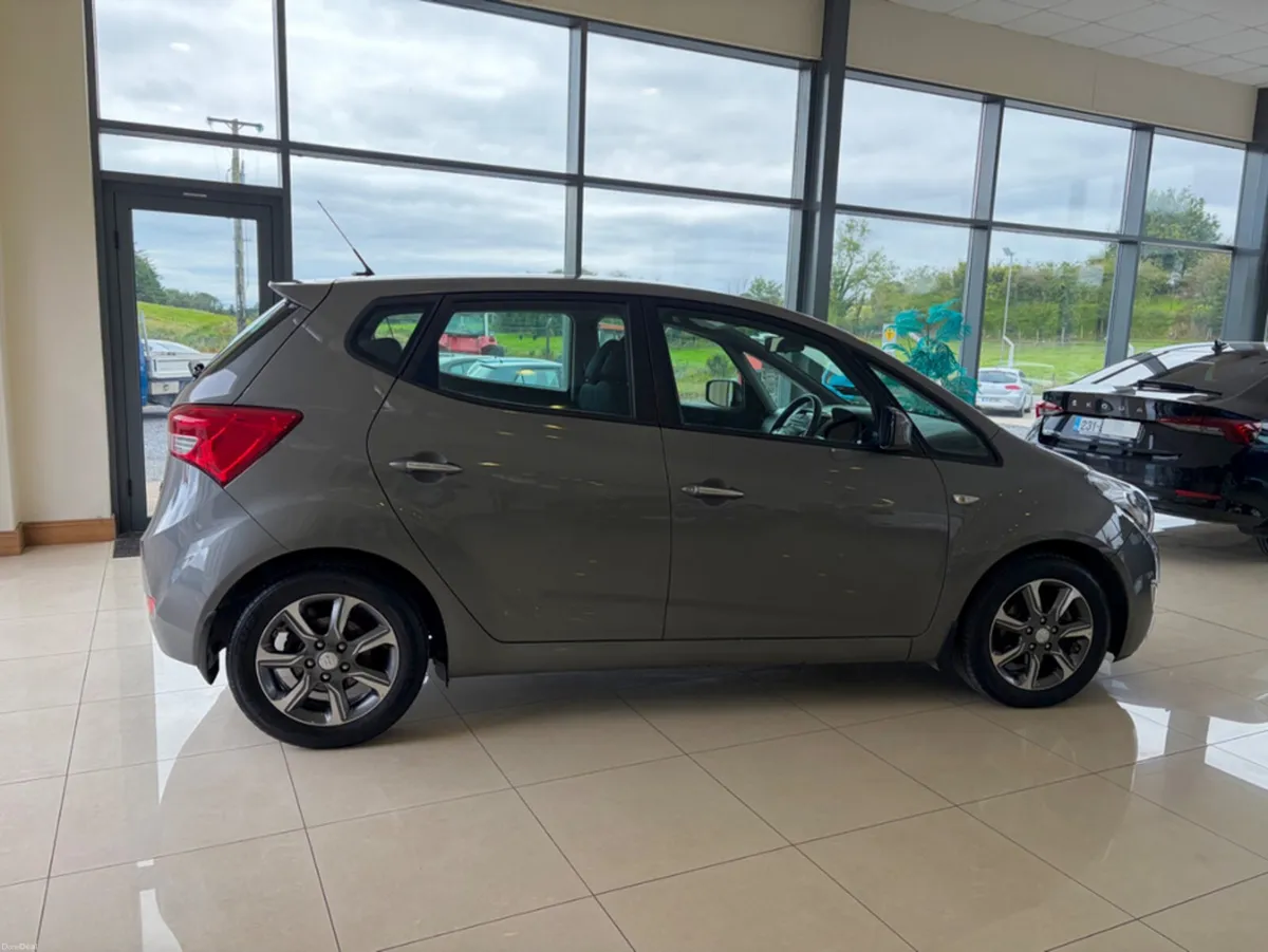 Hyundai ix20 DELUXE 5DR AUTO - Image 5