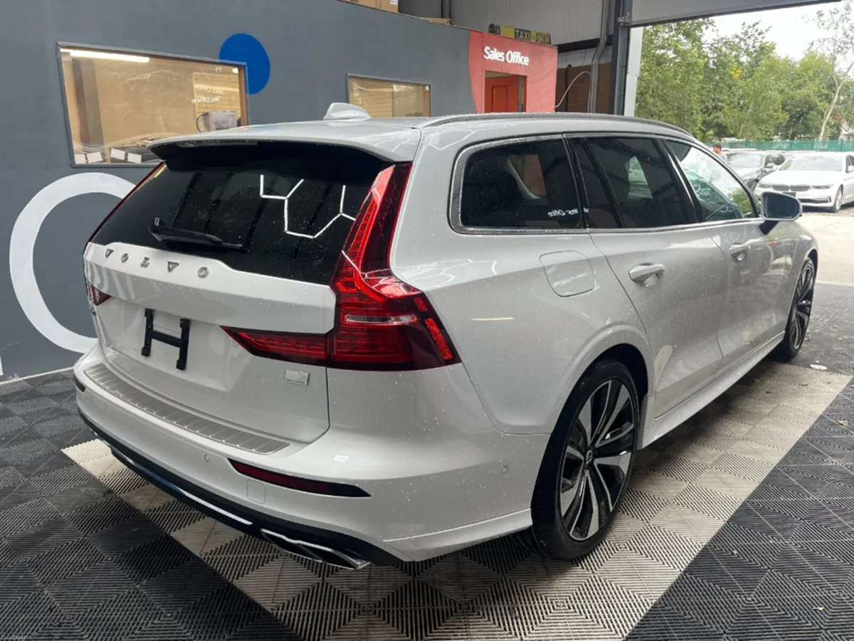 Volvo V60 2020 VOLVOV60 4wd RECHARGE PLUG-IN HYBRI - Image 3