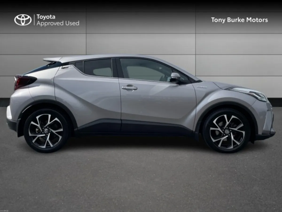 Toyota C-HR Sport - 1.8 Hybrid - Excellent Feature - Image 3
