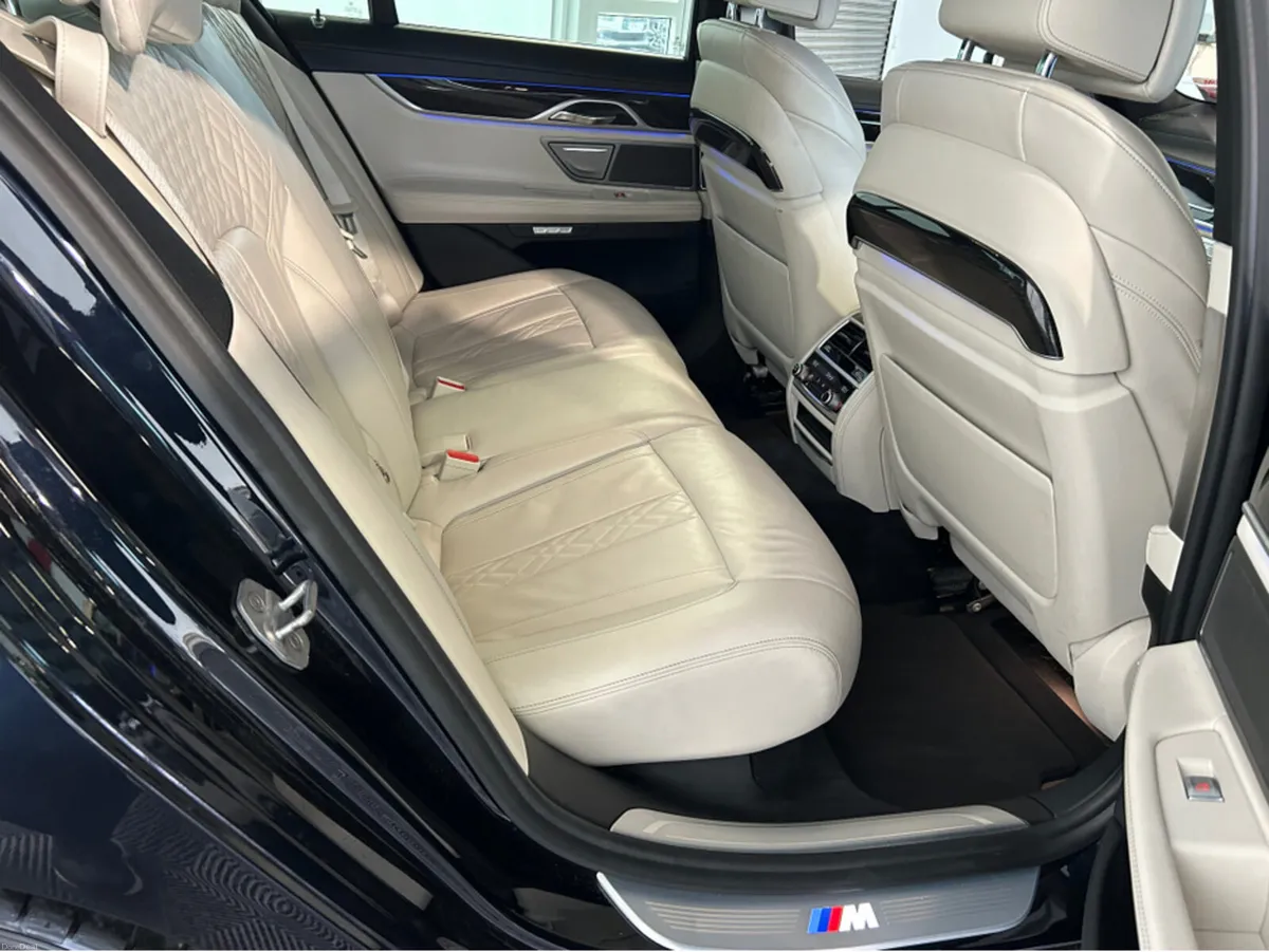 BMW 7-Series XDRIVE M SPORT  X DRIVE *OYSTER LEATH - Image 4