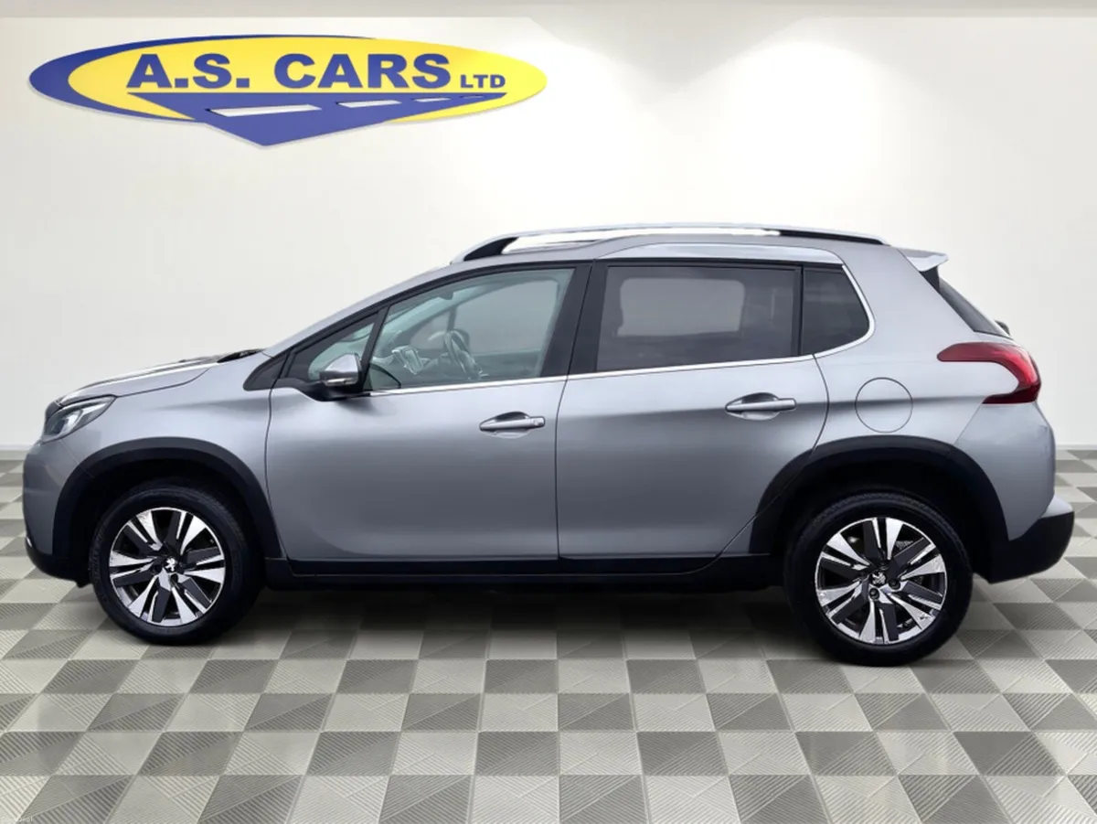 Peugeot 2008 ALLURE 1.2 PURETECH  ** PANORAMIC GLA - Image 4