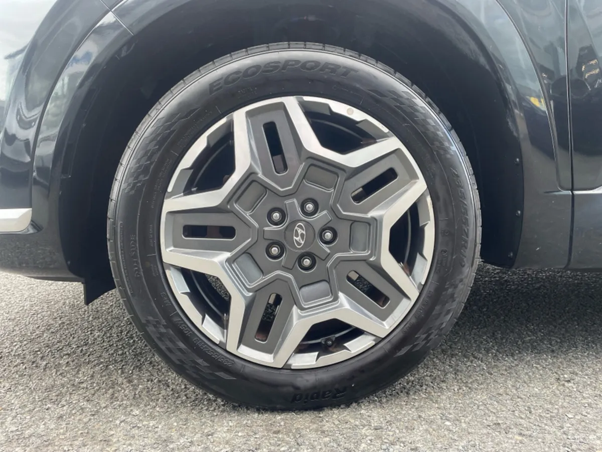 Hyundai Santa Fe PHEV 5DR AUTO - Image 5