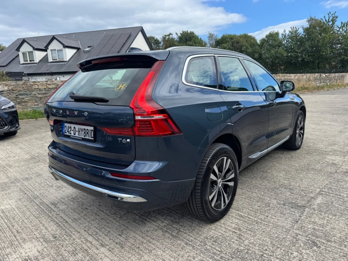 Volvo XC60 CORE T6 PHEV AWD AUTO RECHARGE - Image 4