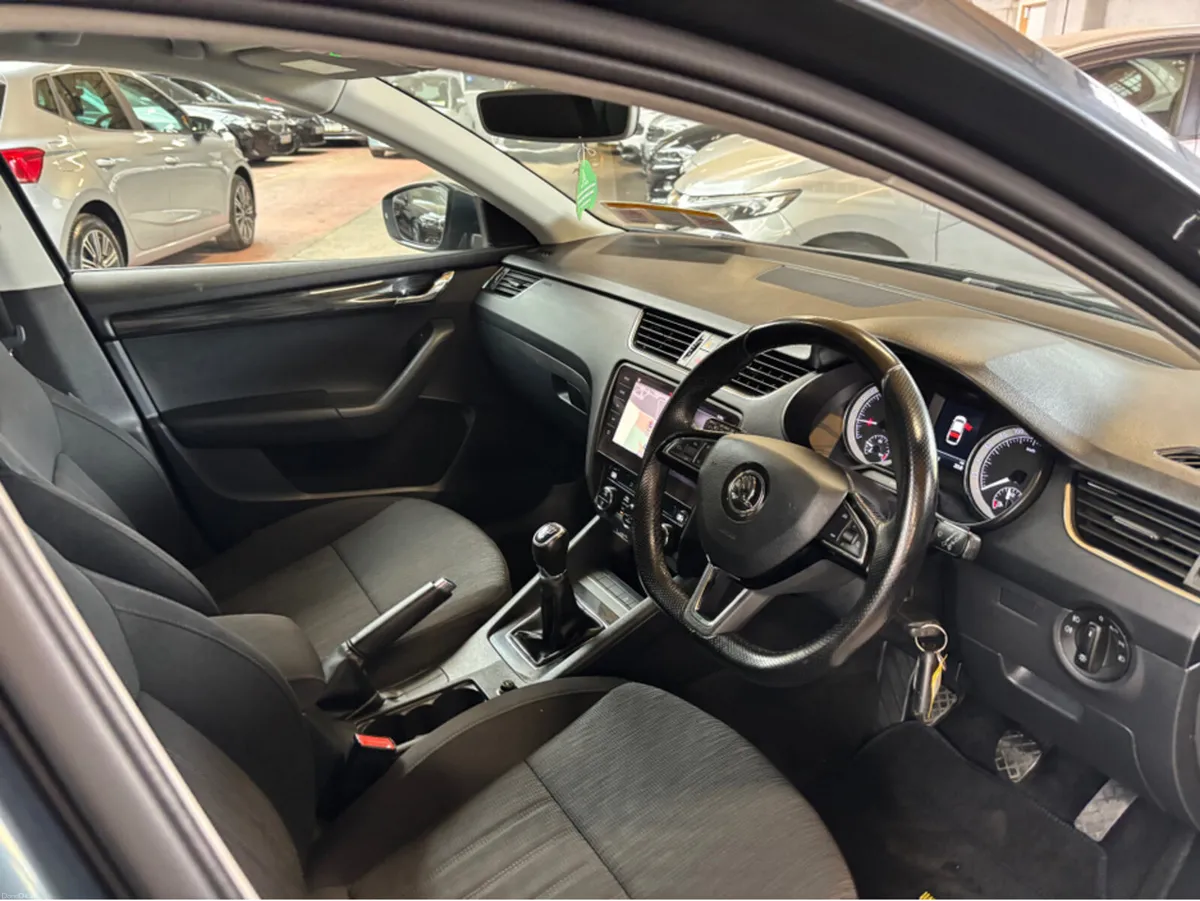 Skoda Octavia STYLE 1.6 TDI 115HP 4DR - Image 5