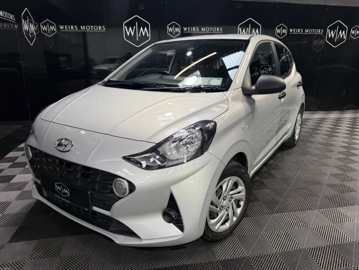 Hyundai i10 1.0 5DR ONE OWNER LOW MILEAGE - Image 2