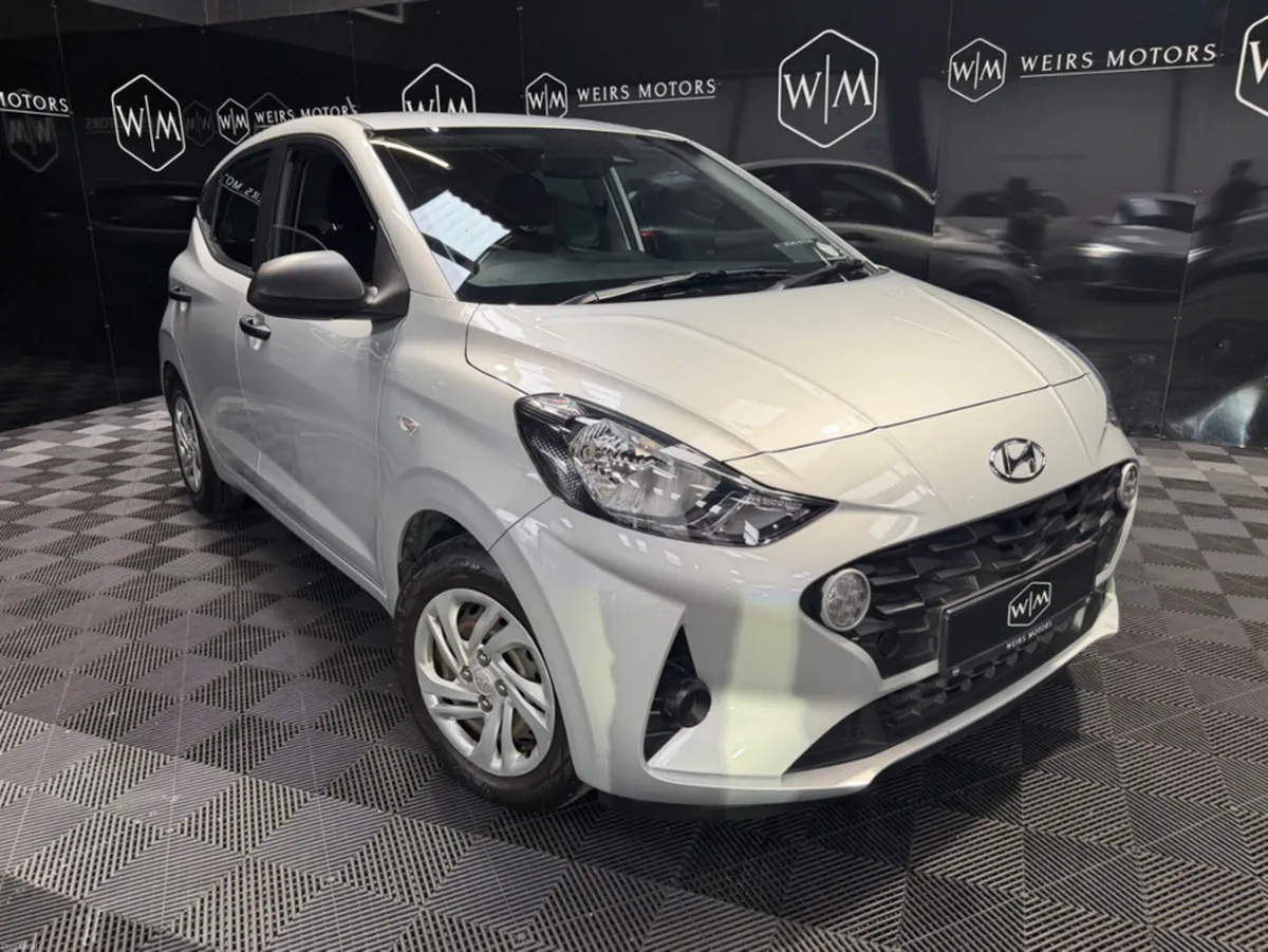 Hyundai i10 1.0 5DR ONE OWNER LOW MILEAGE - Image 4
