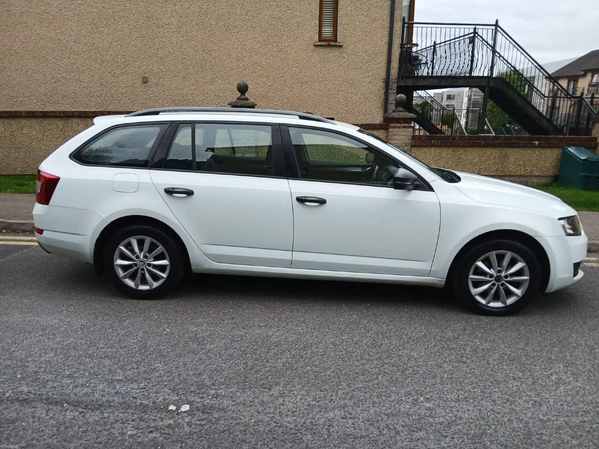 2015 Skoda Octavia🎈Estate Nct'd  Taxed - Image 2
