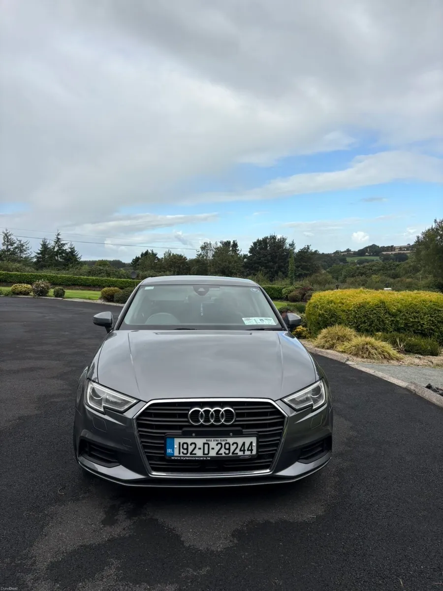 Audi A4 Saloon - Image 3