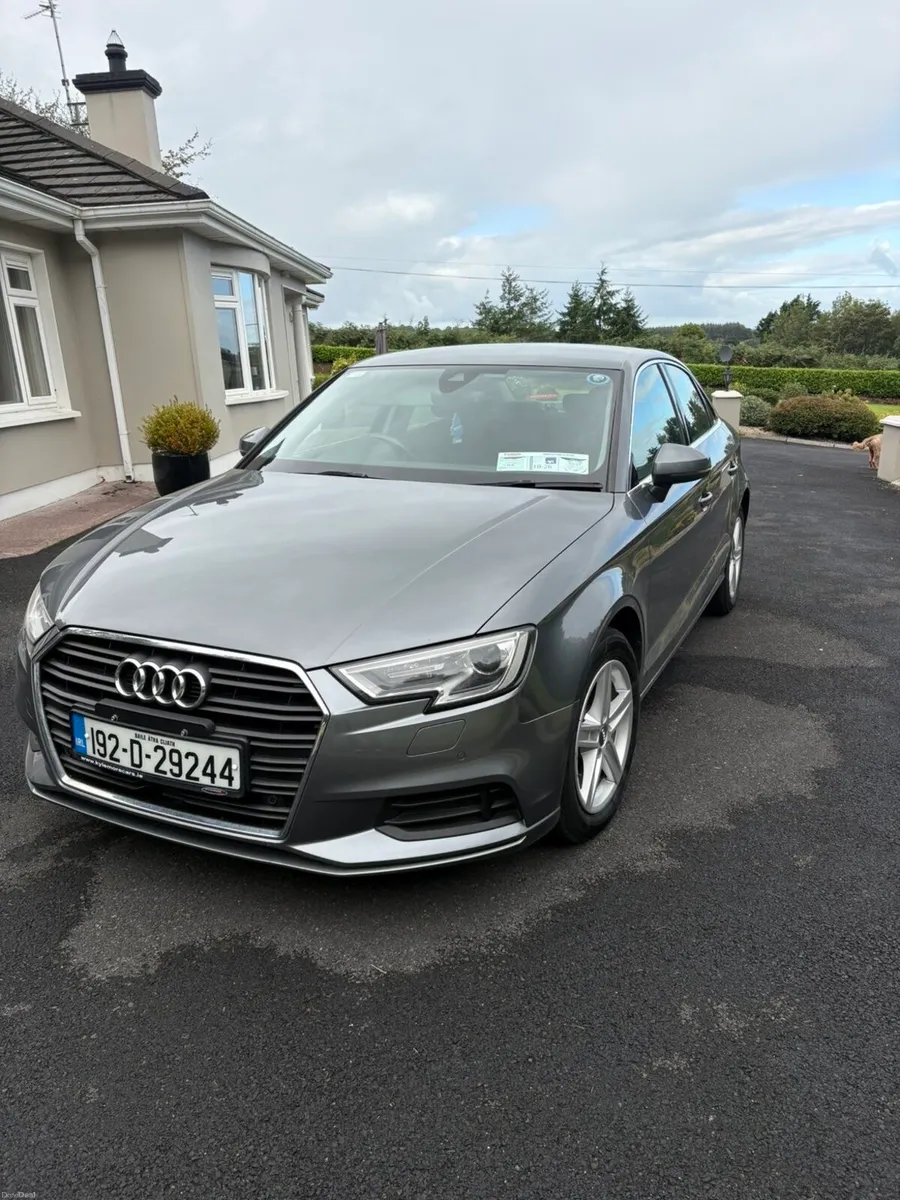 Audi A4 Saloon - Image 5