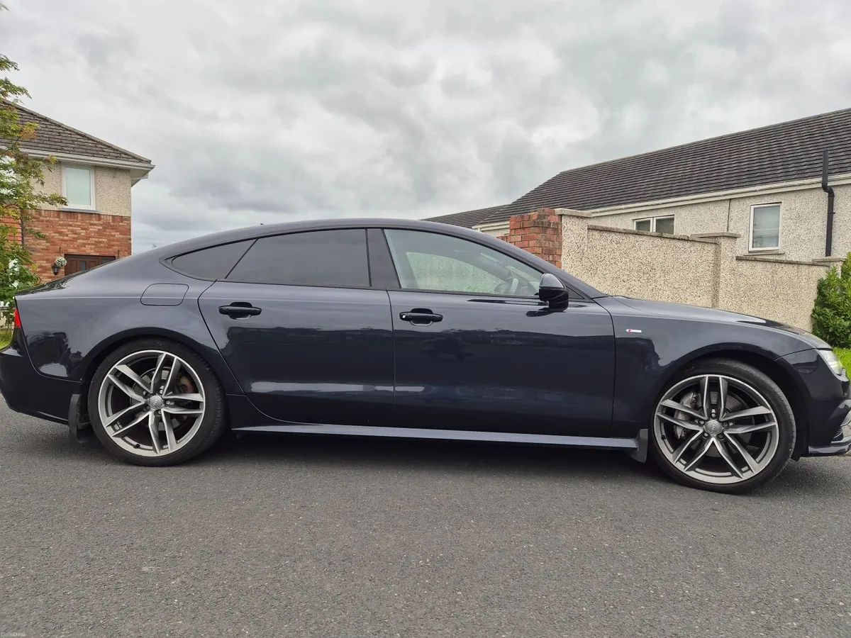 Audi A7 2017 - Image 2