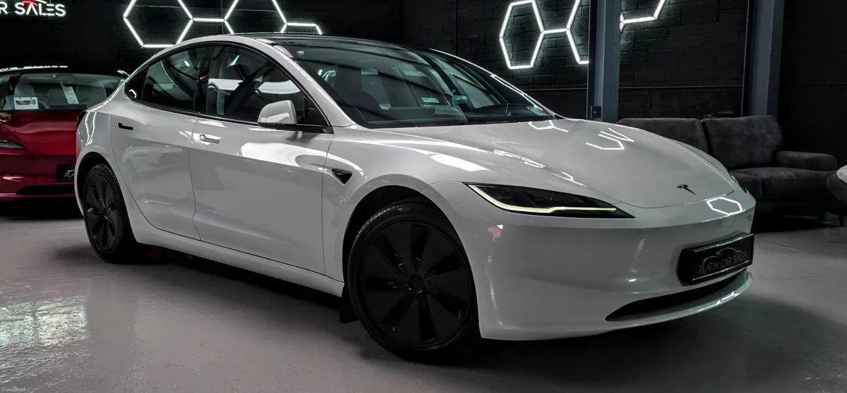 🔥 2025 Tesla Model 3 Premium Highland RWD - Image 2