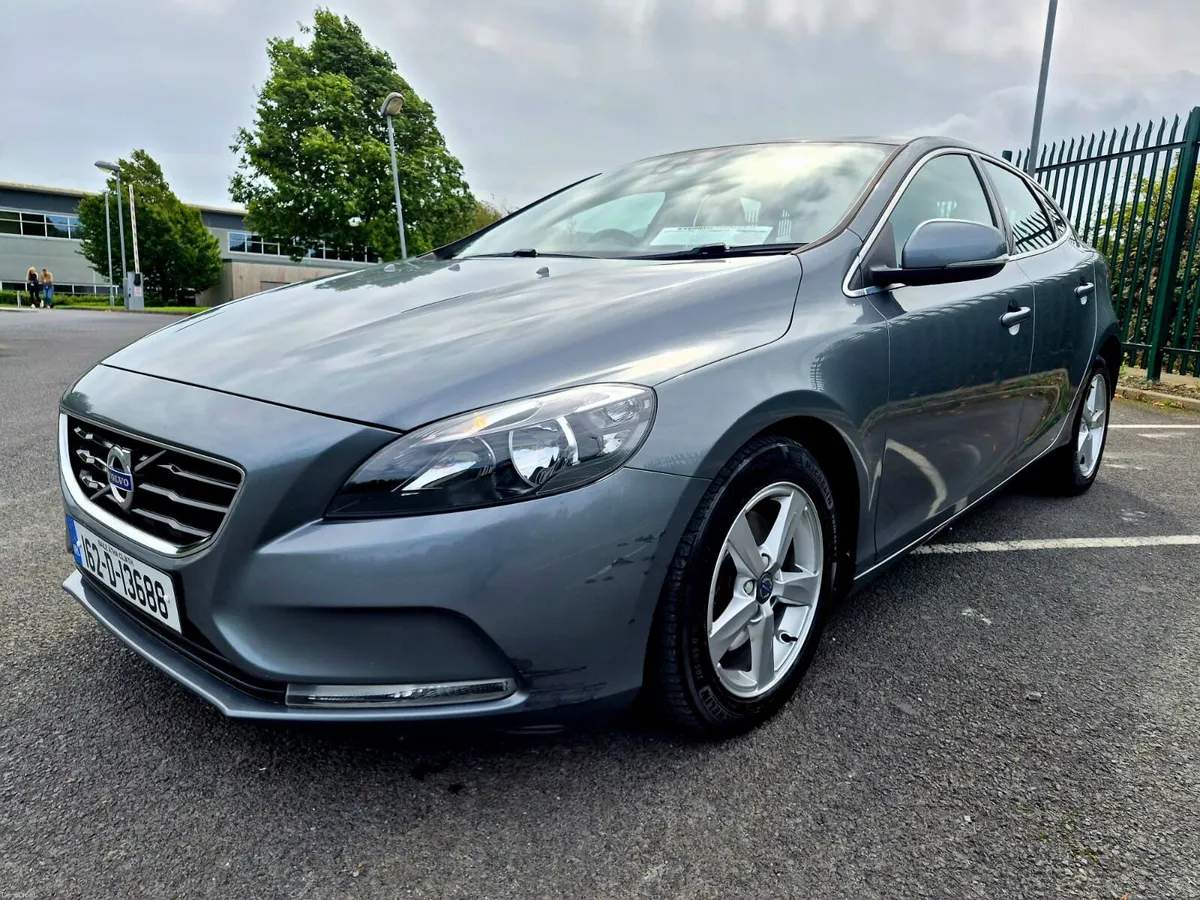2016  VOLVO V40 D2 1.6 D SE  LOW TAX - Image 5