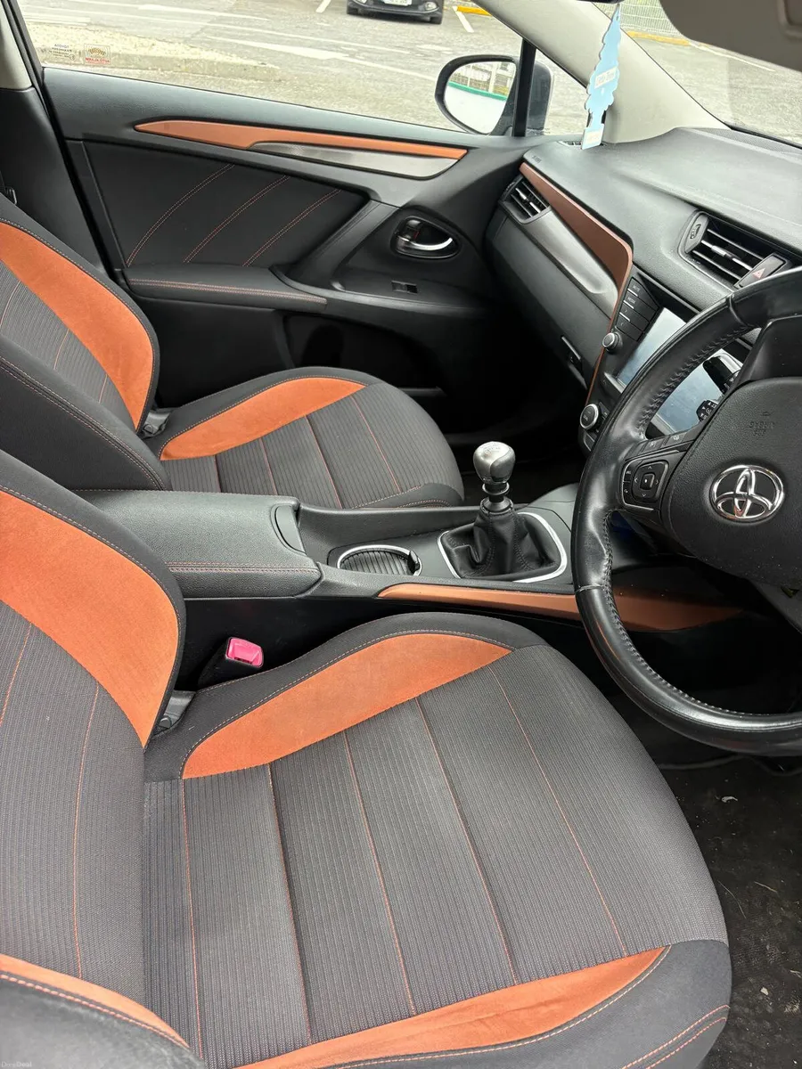 Toyota Avensis 2018 - Image 6