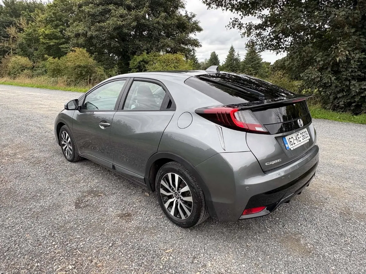 Honda Civic 2016 - Image 4