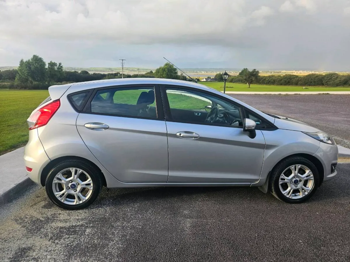 2015 Ford Fiesta 1.25 zetec - Image 5