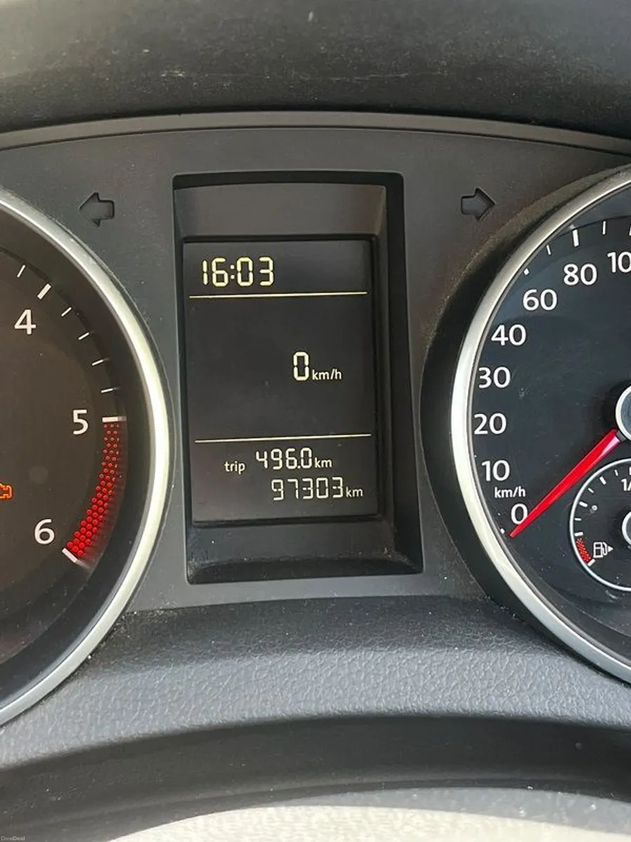 2010 Volkswagen Golf Diesel - Image 2