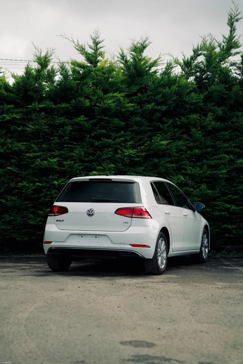 Volkswagen Golf Comfortline 2018 |Efficient Hatchb - Image 2