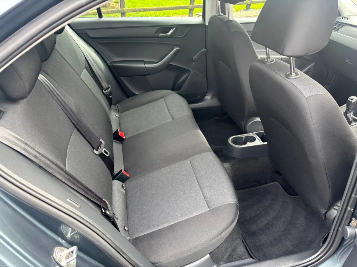 Skoda Rapid 2017 - Image 3