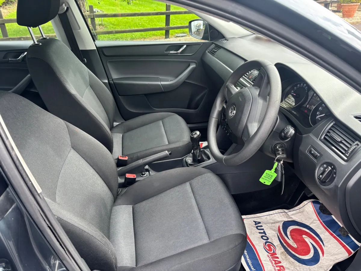 Skoda Rapid 2017 - Image 2