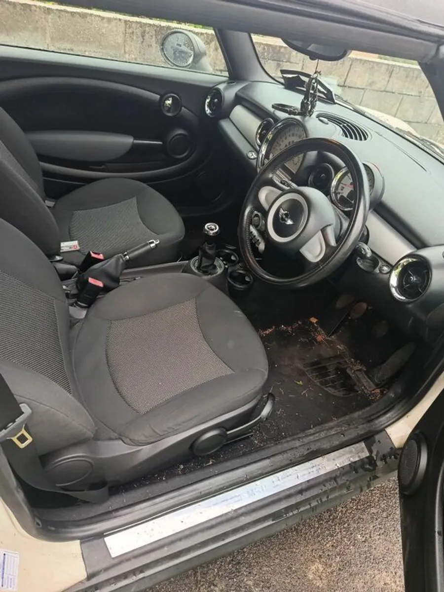 2010 Mini One - Image 3