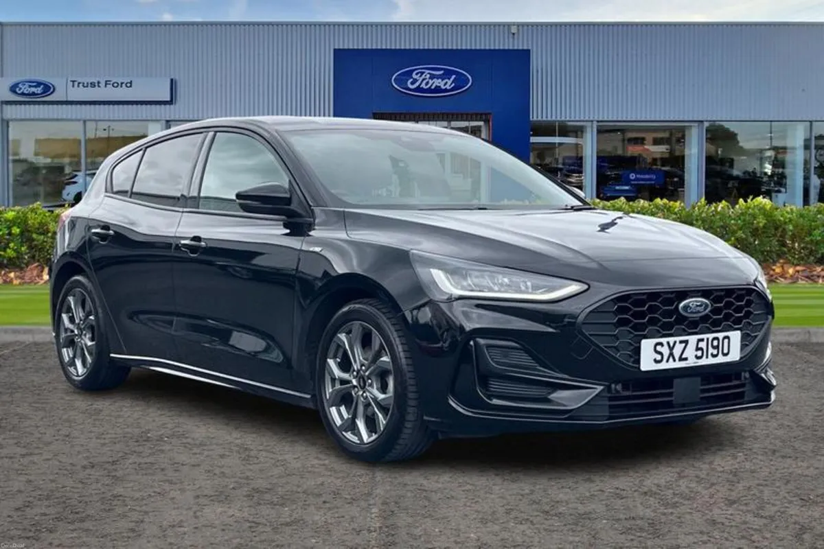 Ford Focus 1.0 EcoBoost ST-Line 5dr - Image 1